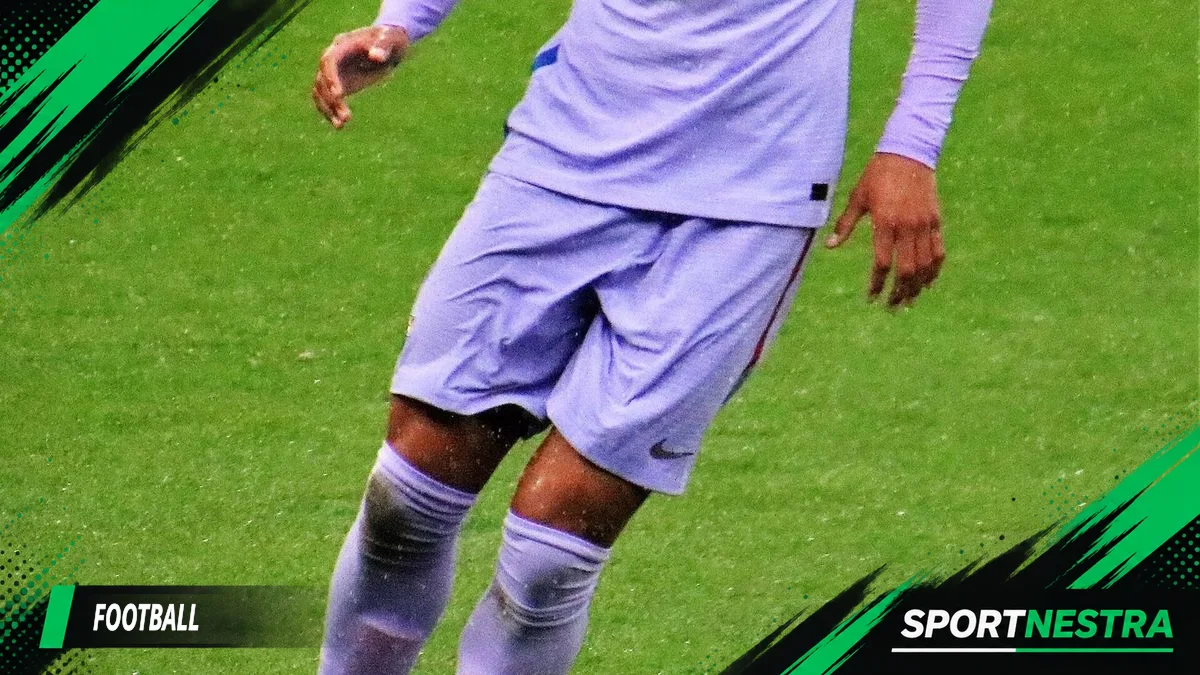 Liverpool encouraged by Ronald Araújo as financial decision approaches